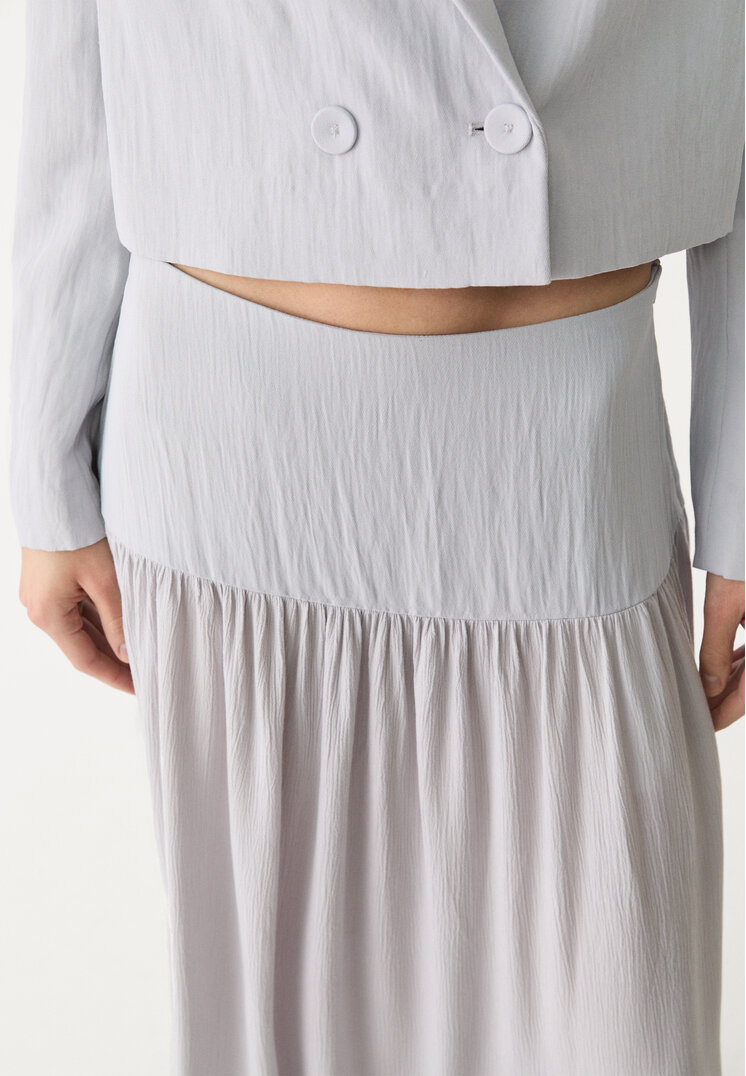 falda combinada fluida midi