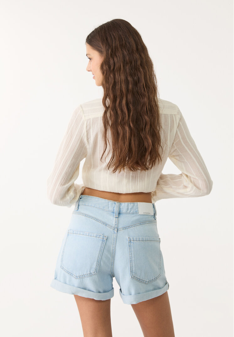 d83 short mom fit