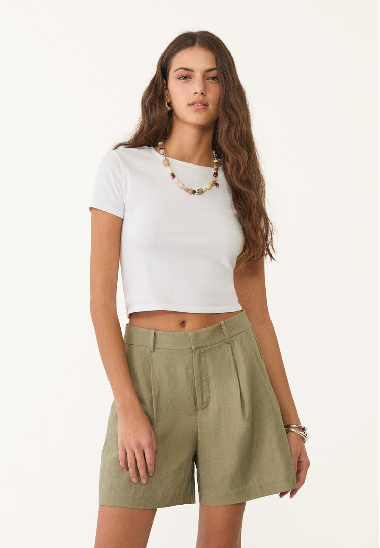 shorts fluido con lino