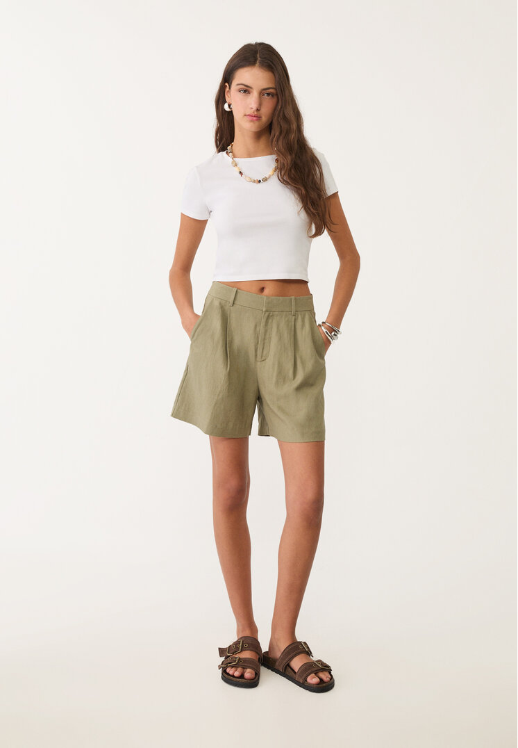 shorts fluido con lino