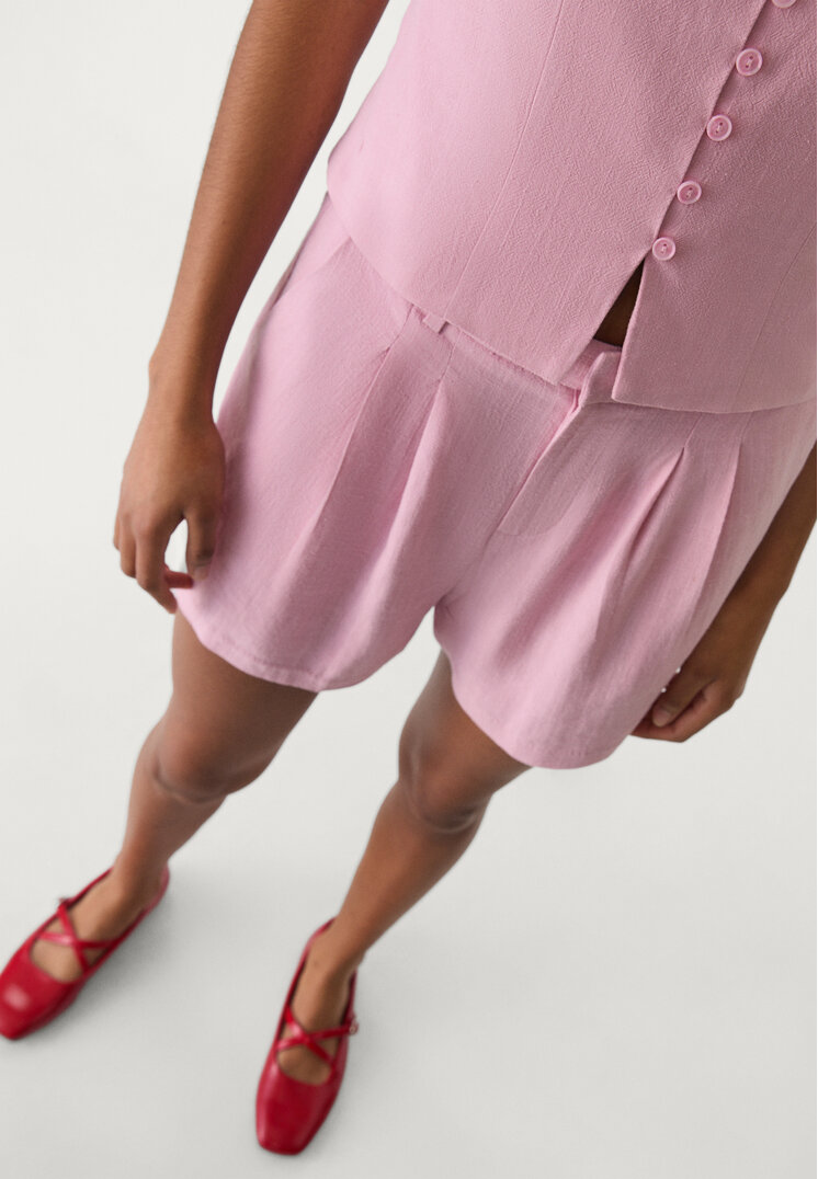 shorts fluido con lino