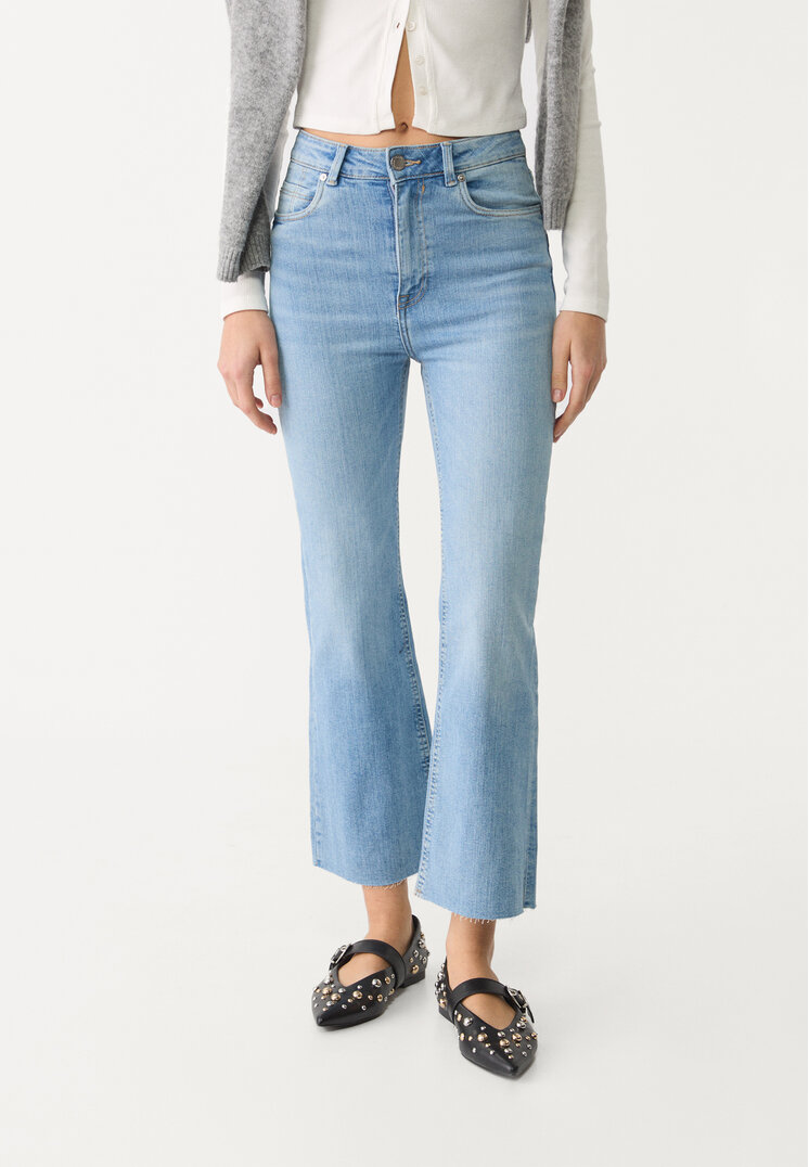 d78 jeans cropped flare