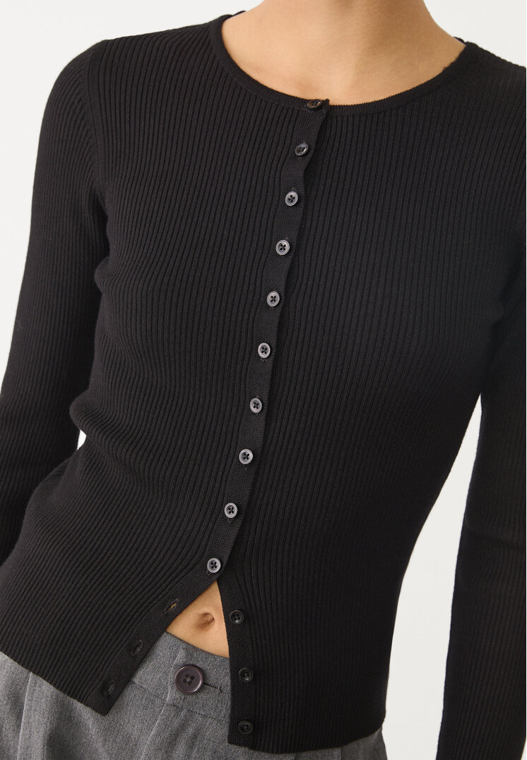 chaqueta de punto canale botones