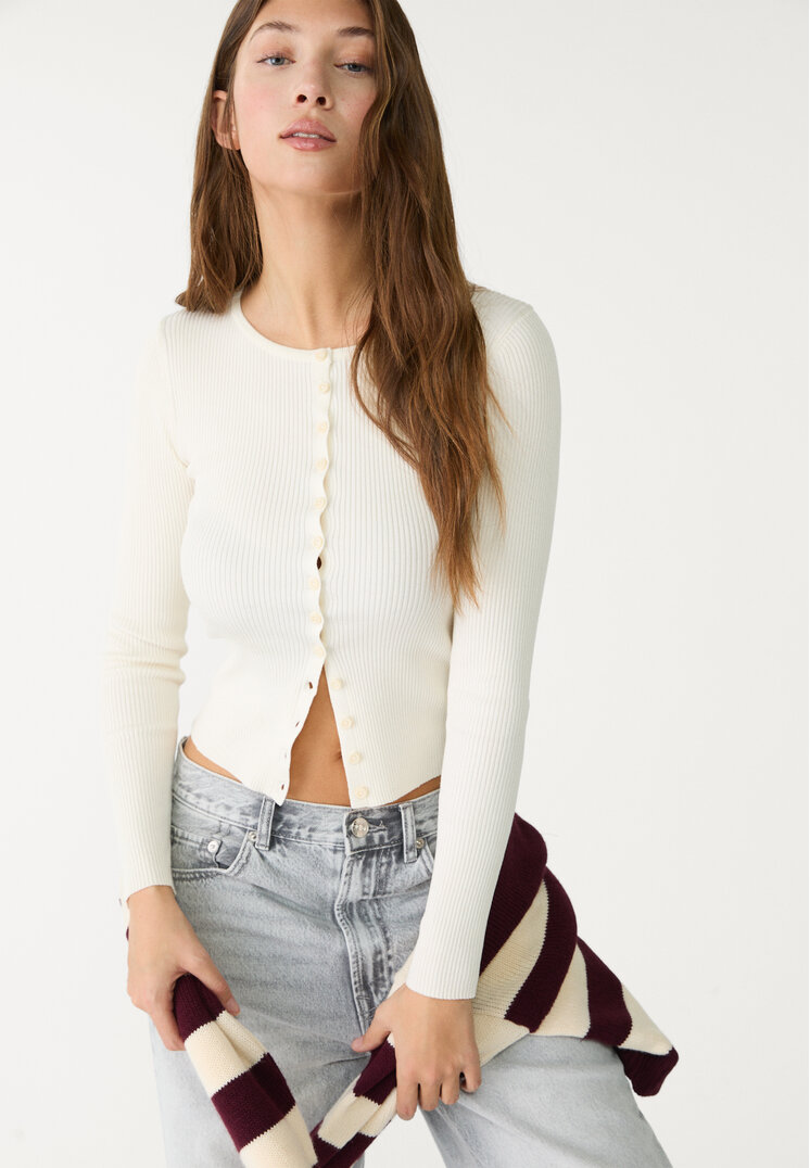 chaqueta de punto canale botones