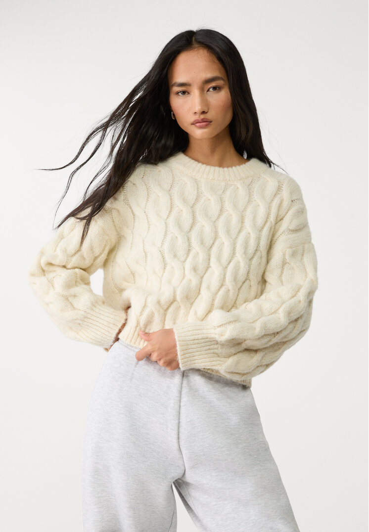 Stradivarius Pulover Scurt Din Tricou Cu Torsade Vanilie M