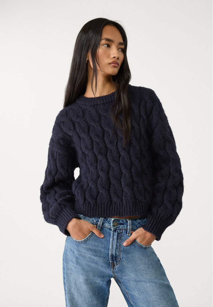 Stradivarius Pulover Scurt Din Tricou Cu Torsade Bleumarin Xs