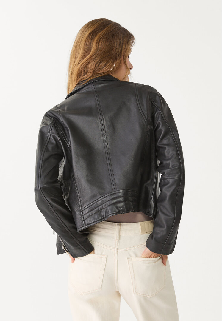 cazadora biker piel