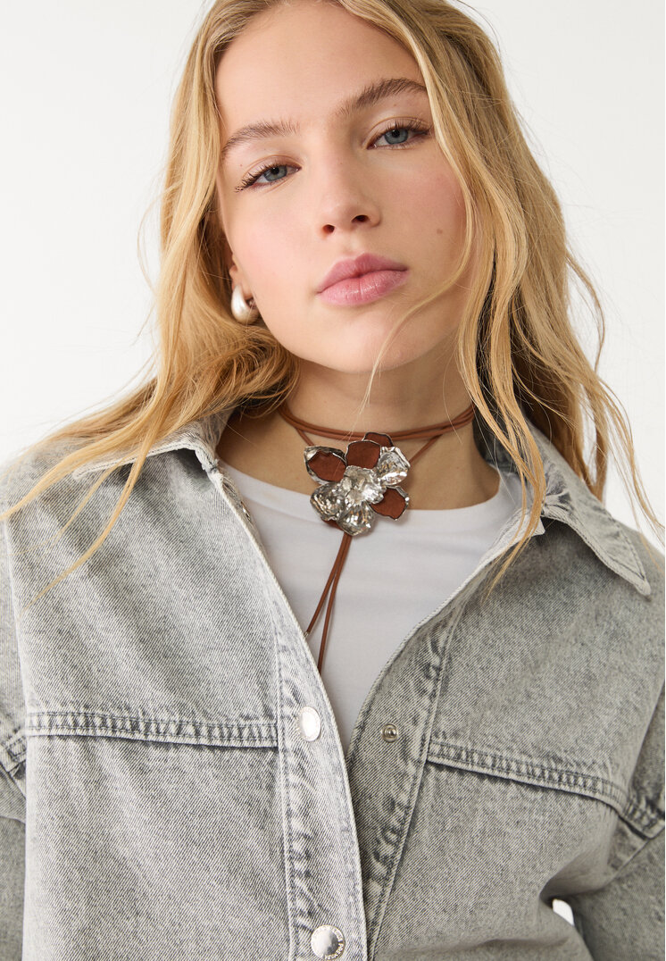 cazadora denim bolsillos
