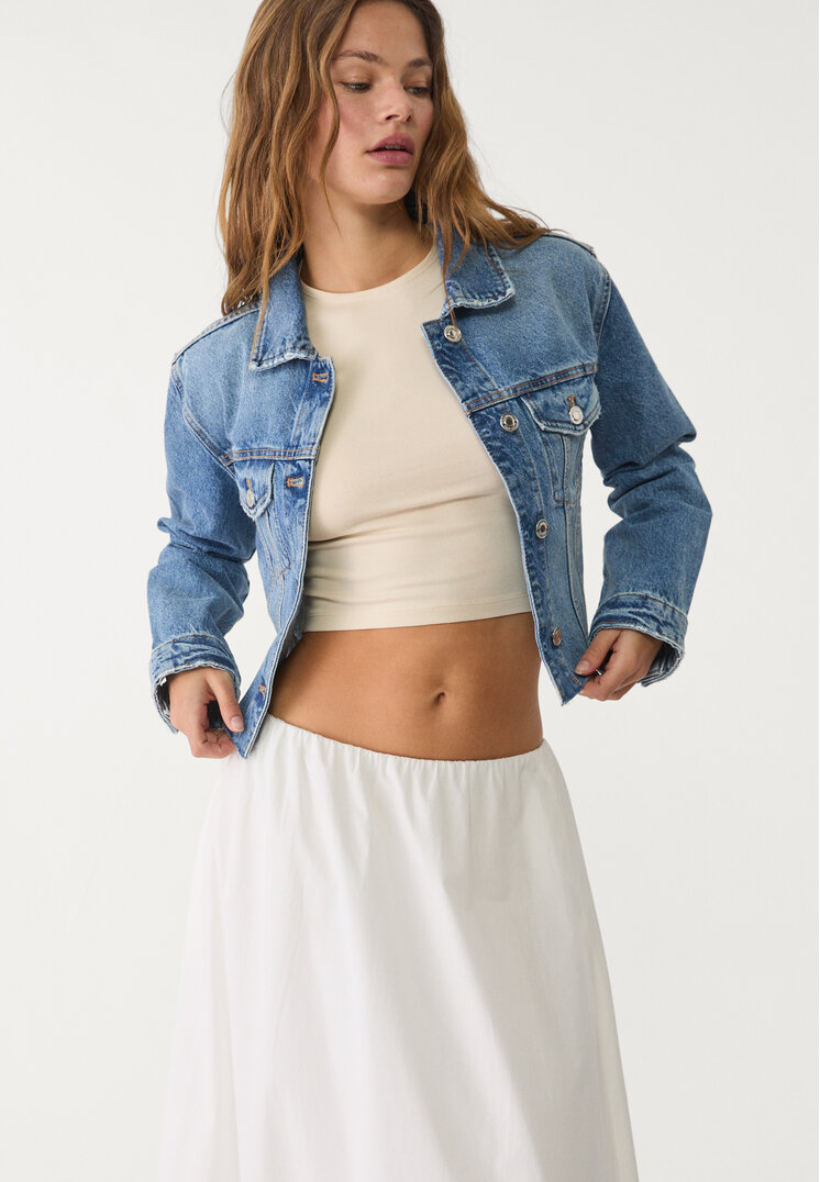 cazadora denim bolsillos