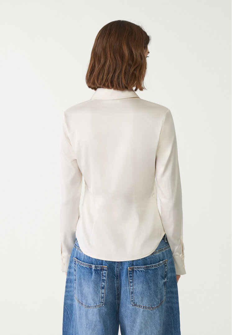 camisa fitted satinada