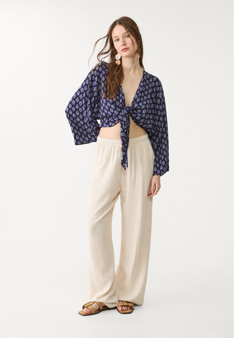blusa fluida nudo