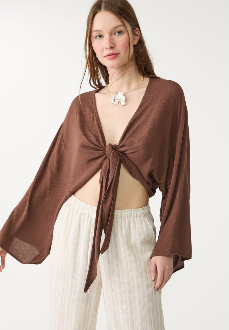 blusa fluida nudo