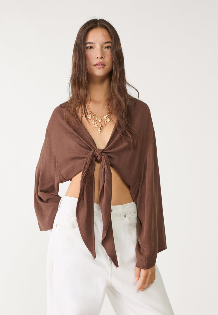 blusa fluida nudo