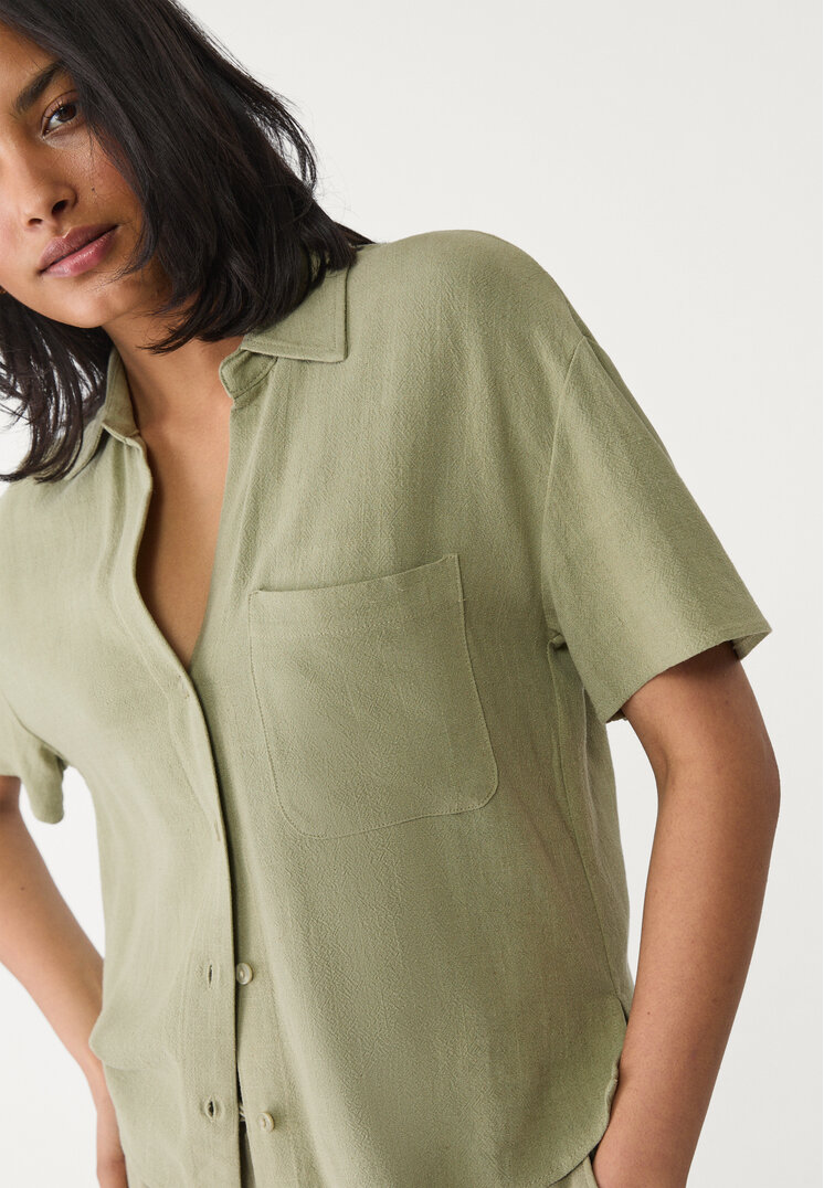 camisa manga corta con lino