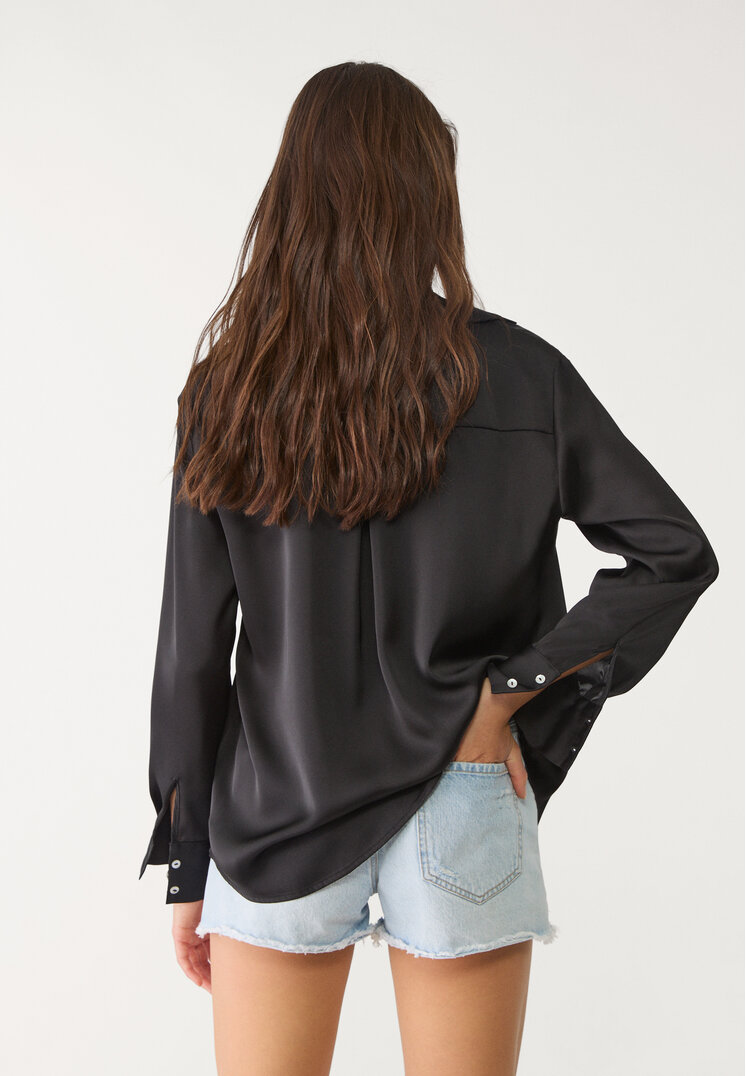 camisa saten cuello solapa