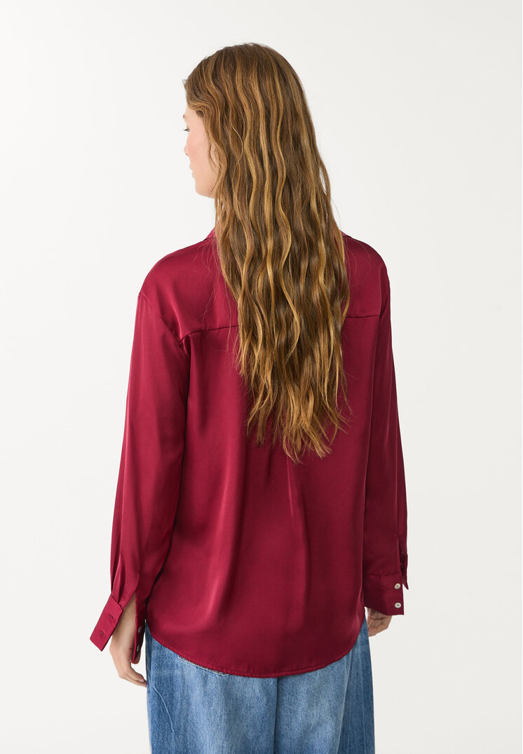 camisa saten cuello solapa