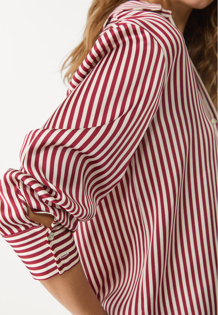 camisa saten cuello solapa