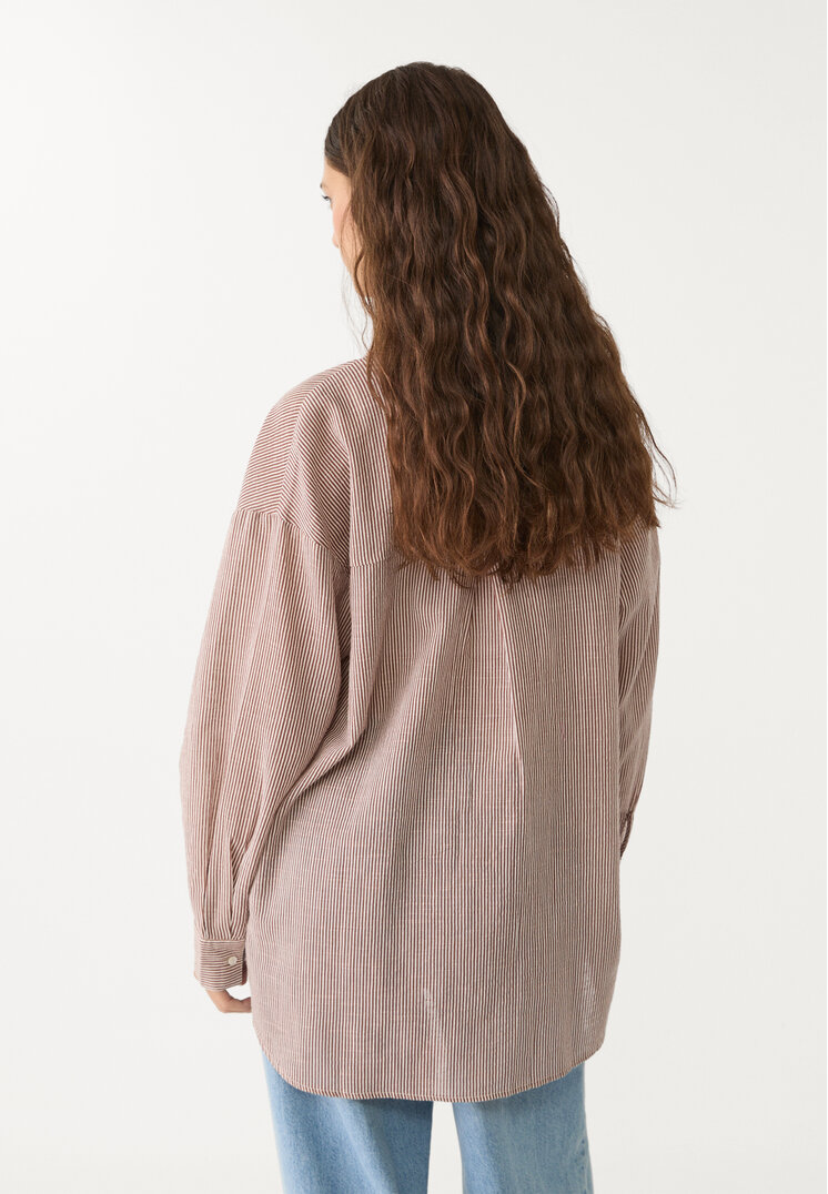 camisa basica fluida bolsillo