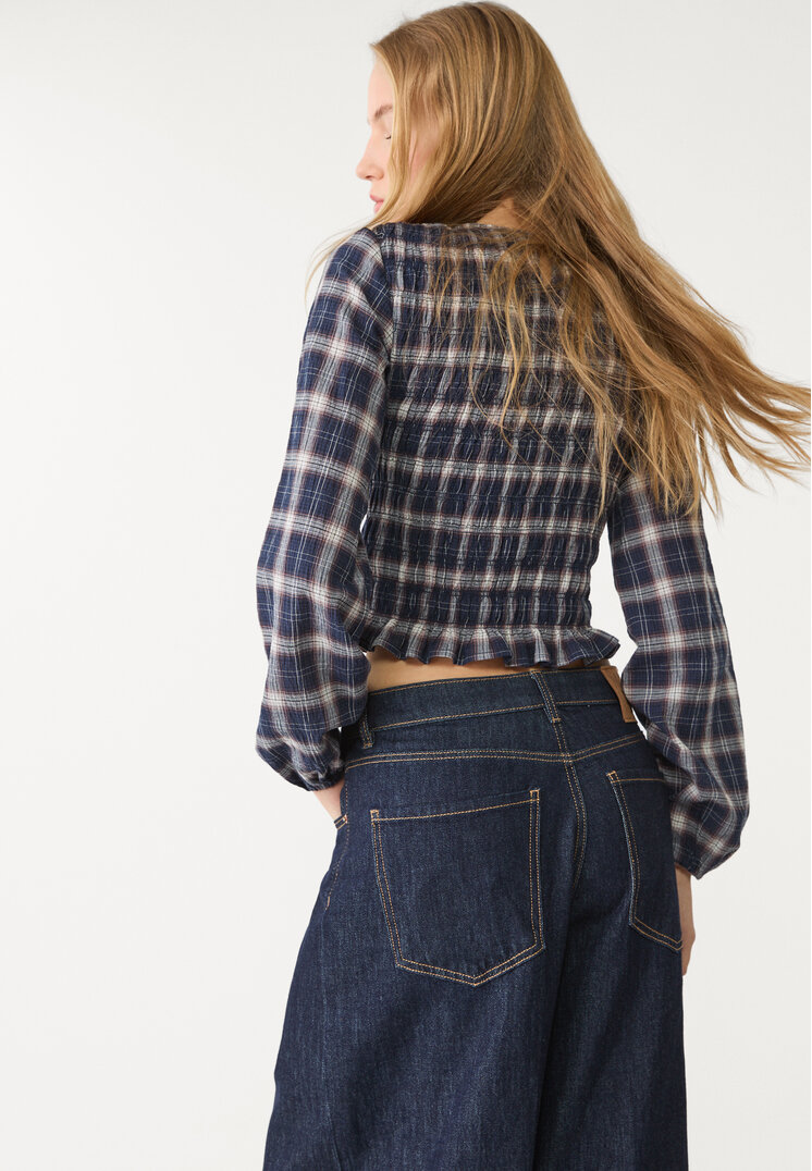 blusa volantes cuadros