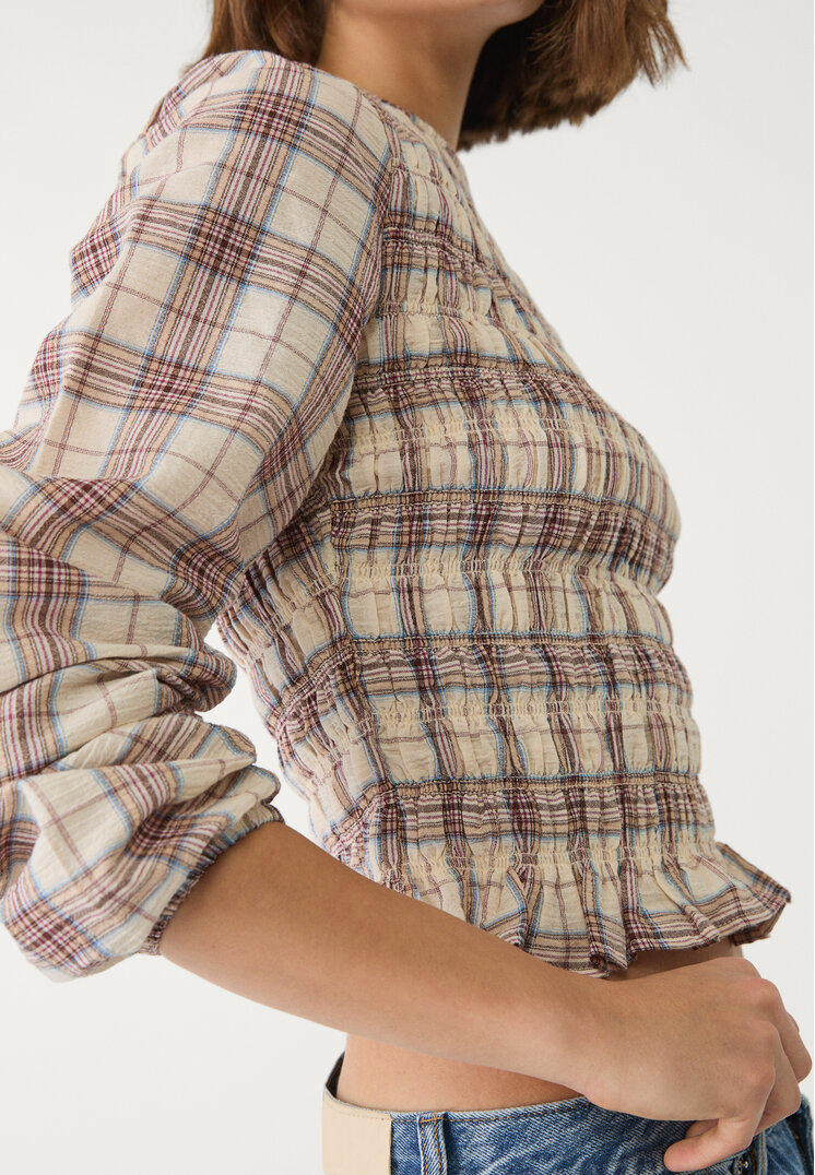 blusa cuadros volantes