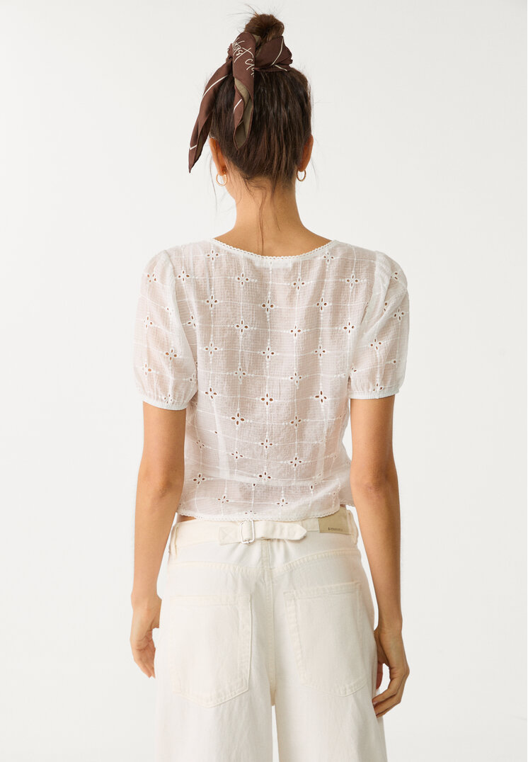 blusa fluida nudos bordada