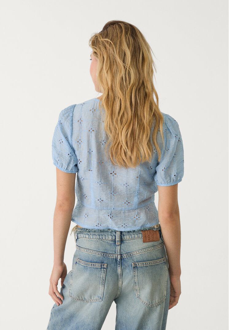 blusa fluida nudos bordada