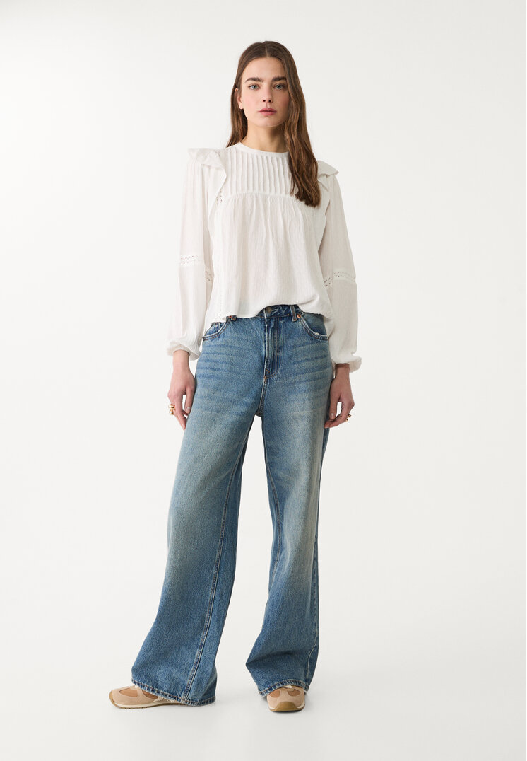 blusa fluida volantes