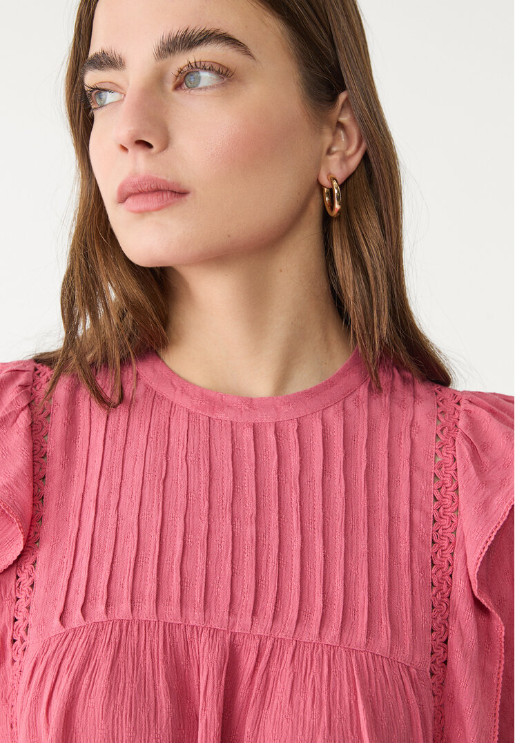 blusa fluida volantes