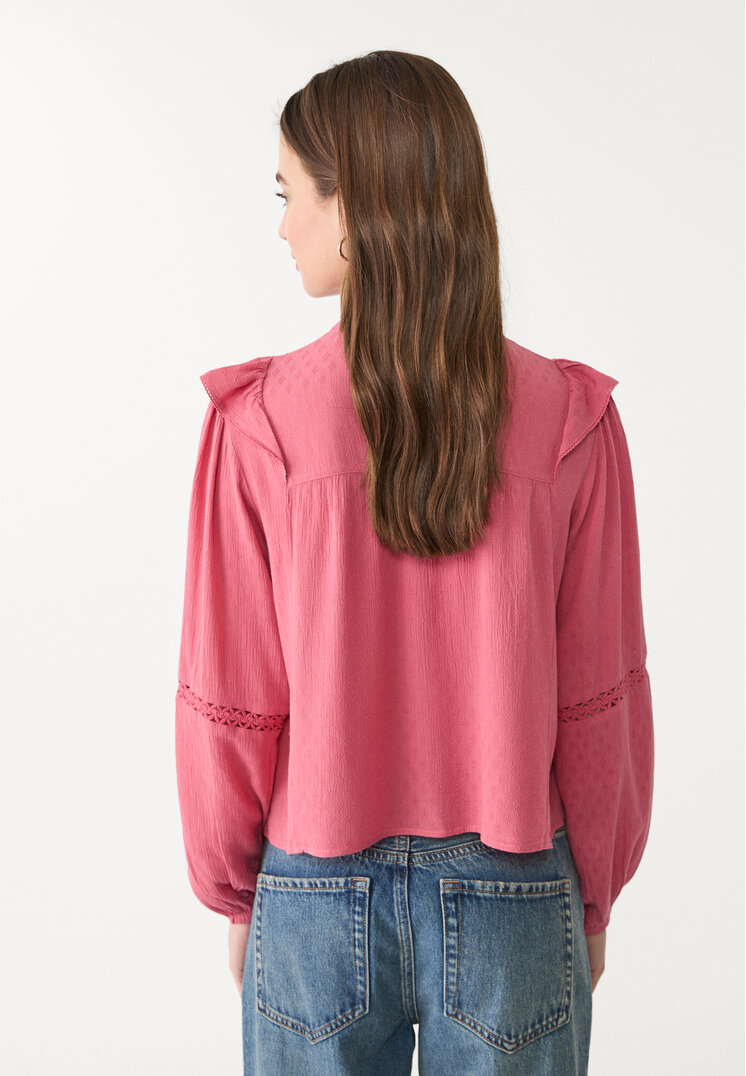 blusa fluida volantes