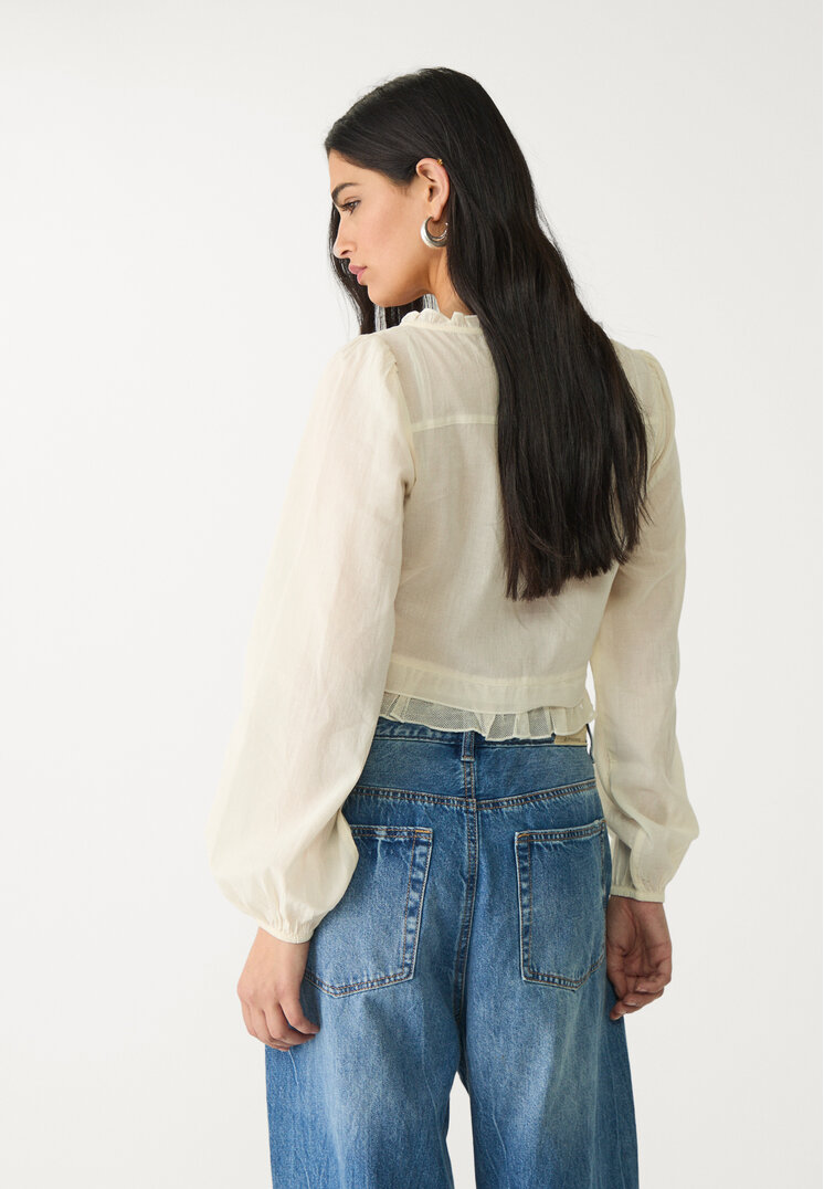 blusa encaje volantes
