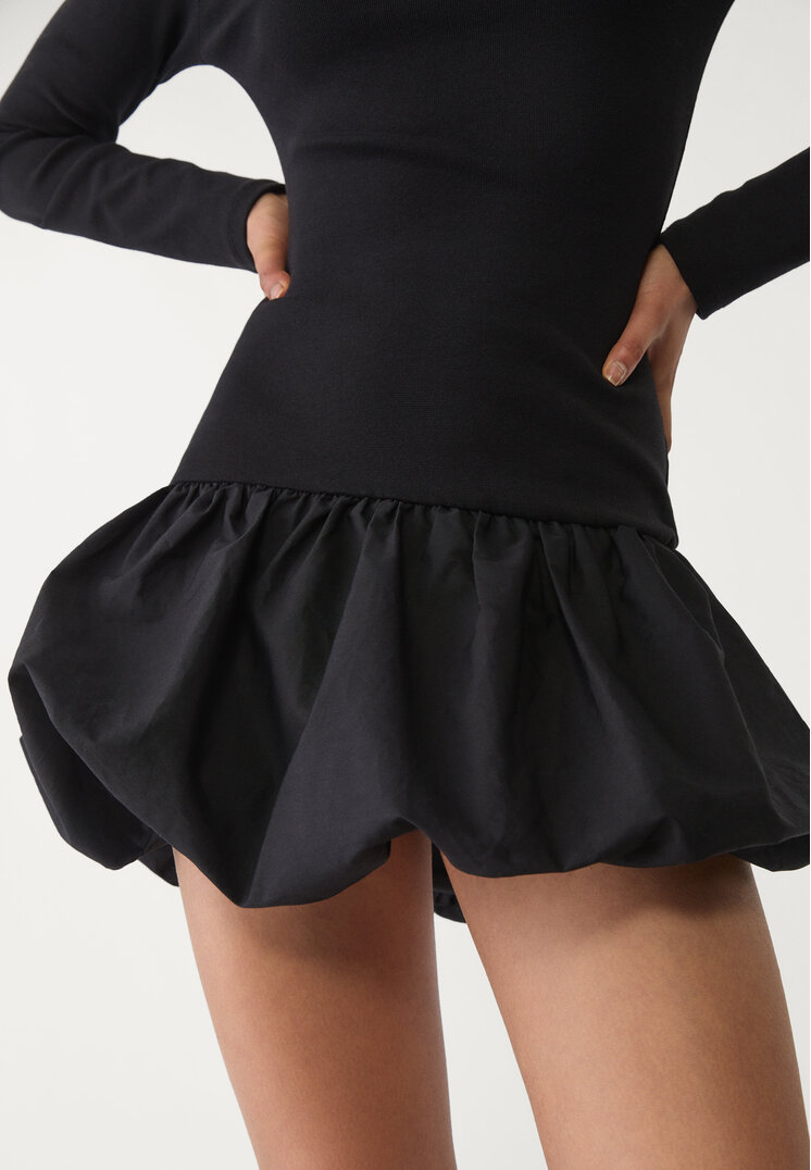 vestido corto globo