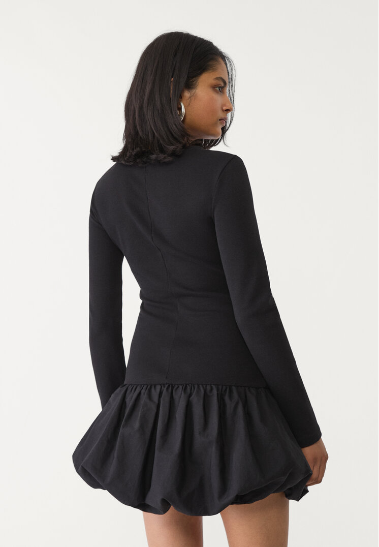 vestido corto globo