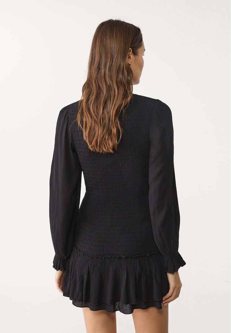 vestido corto volantes