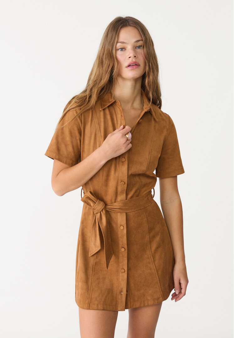 vestido camisero corto efecto ante