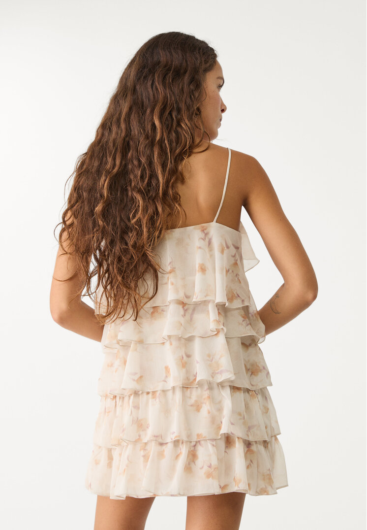 vestido corto fluido volantes