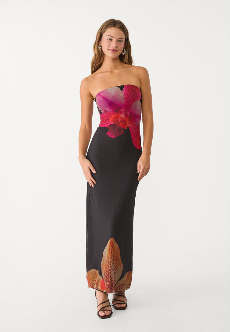 vestido hombros descubiertos flor