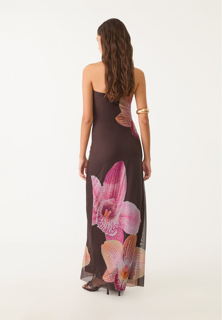 vestido hombros descubiertos flor