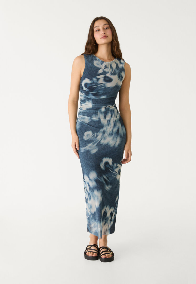 vestido midi estampado tul