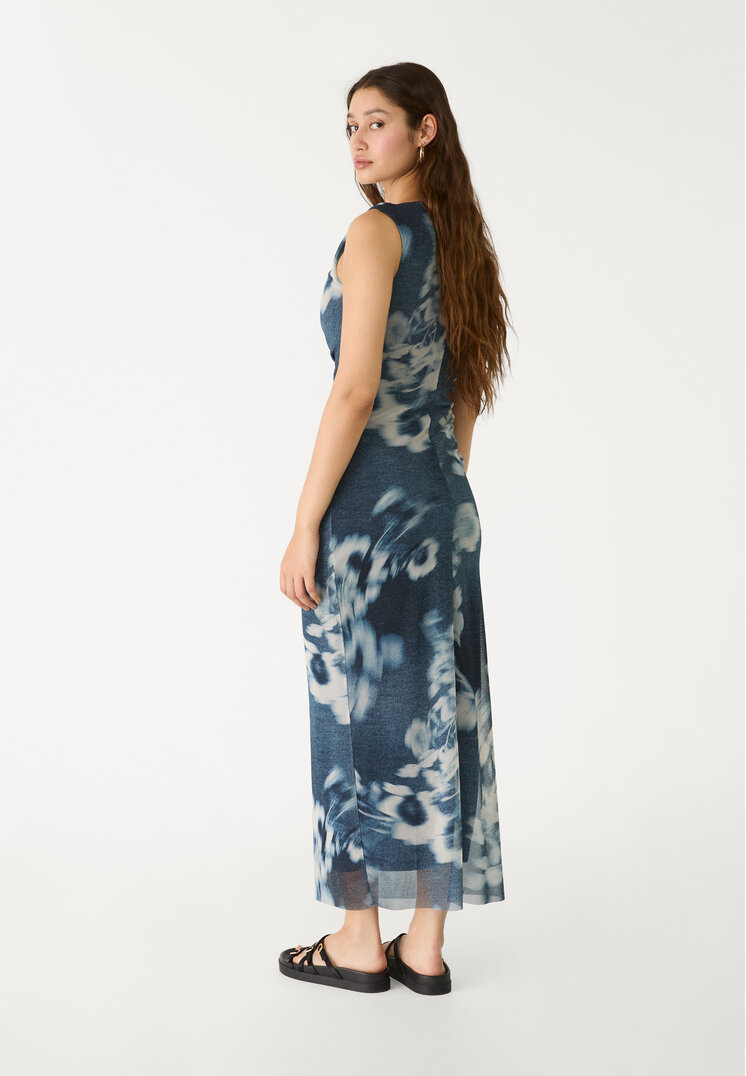 vestido midi estampado tul