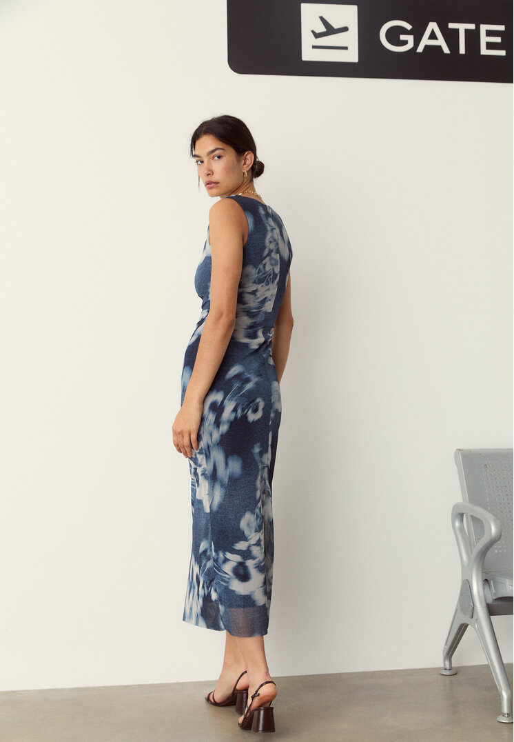 vestido midi estampado tul