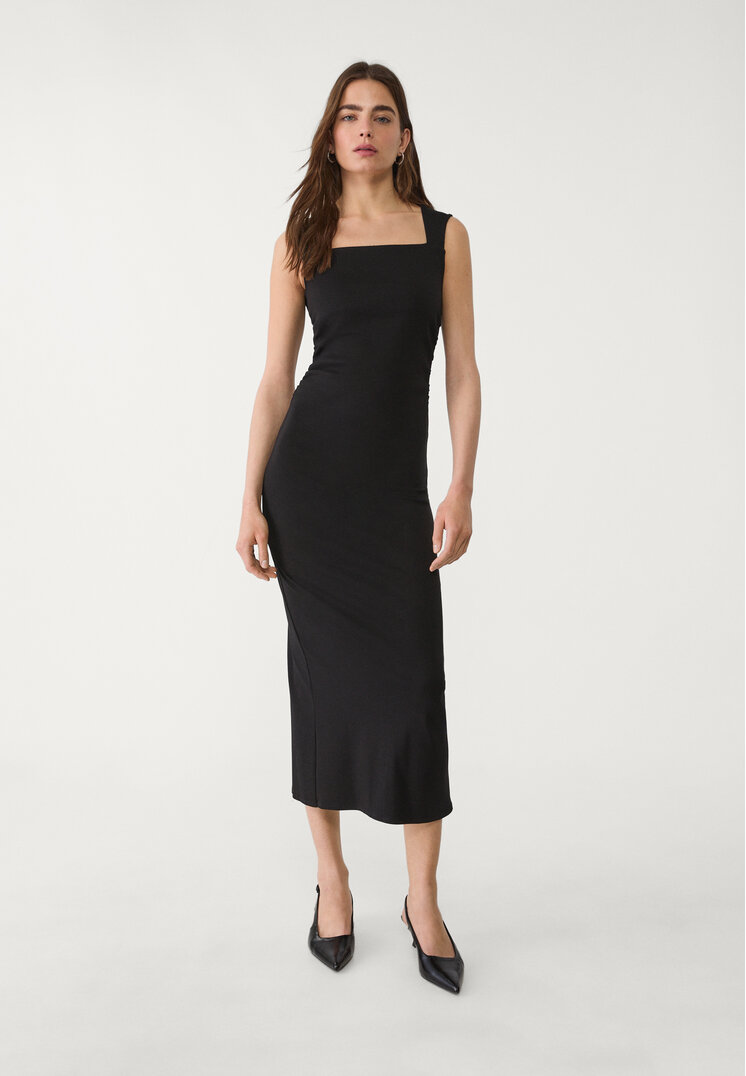 vestido midi escote cuadrado