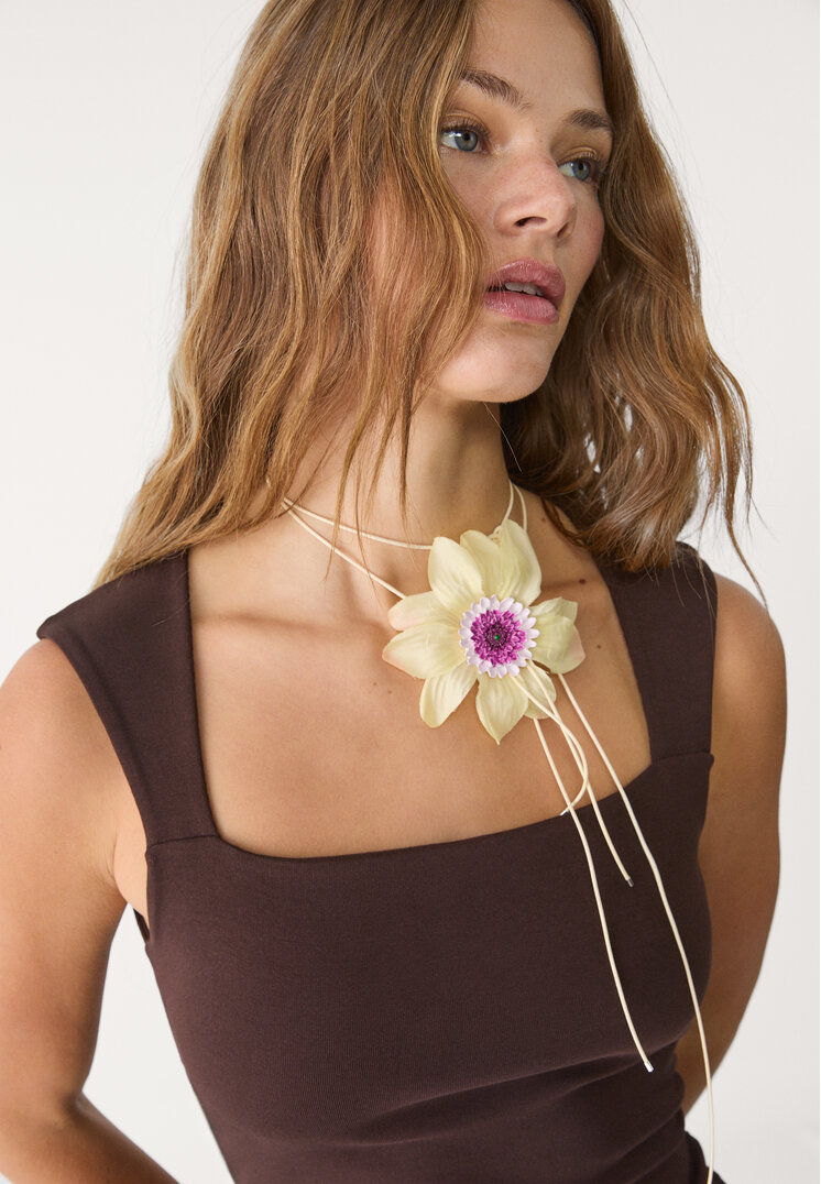 vestido midi escote cuadrado