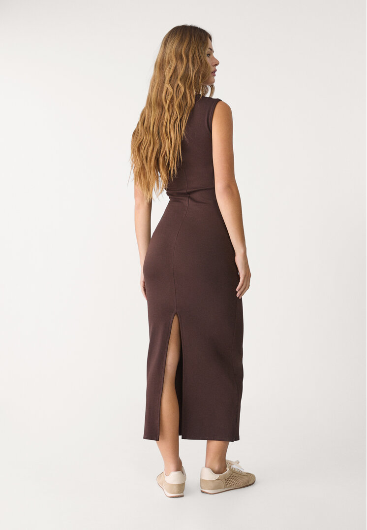 vestido midi escote cuadrado