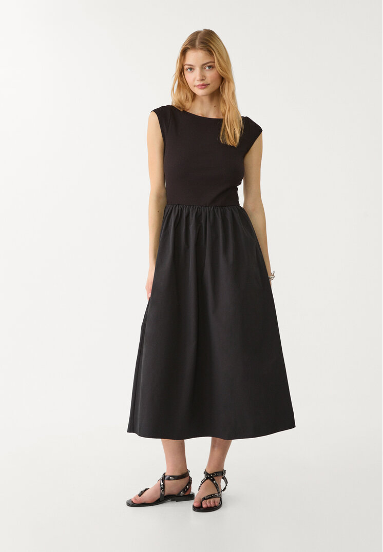 vestido midi combinado