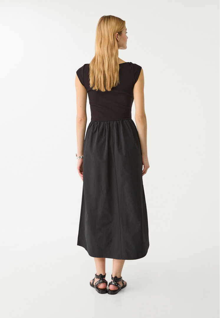 vestido midi combinado
