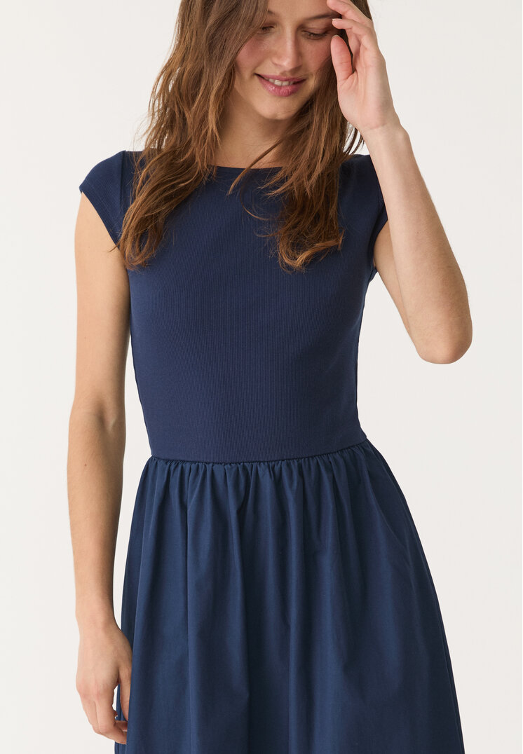 vestido midi combinado