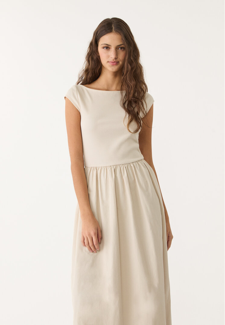 vestido midi combinado