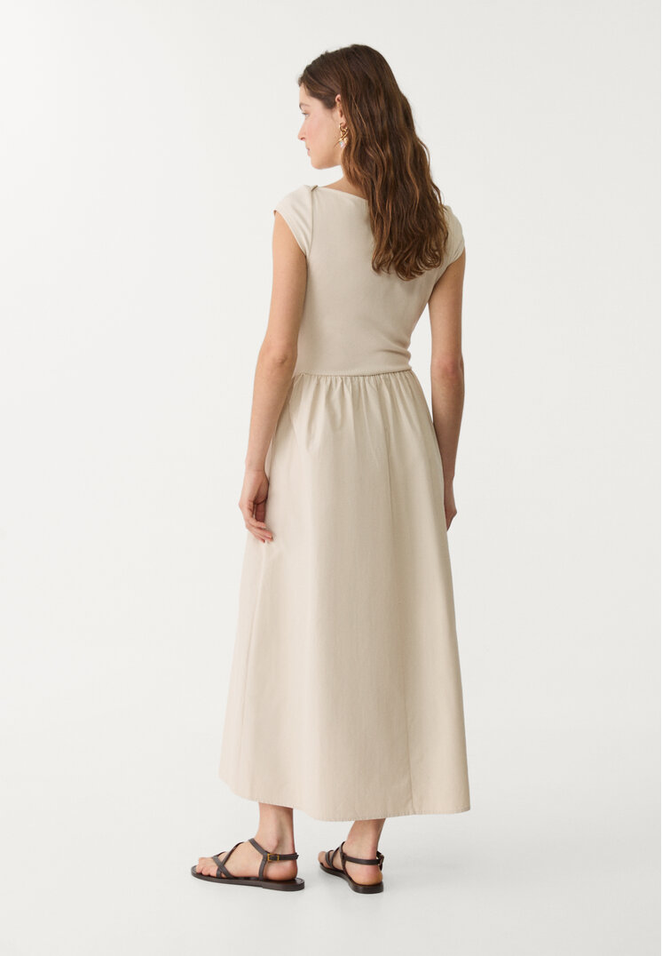 vestido midi combinado
