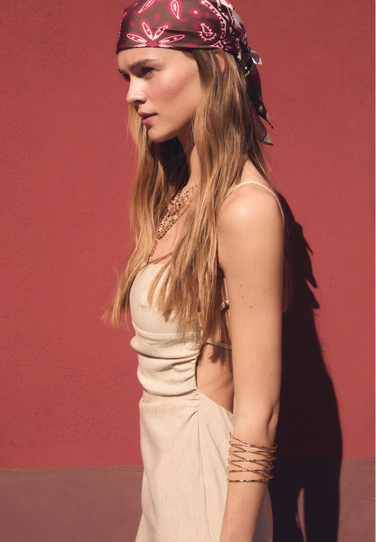 vestido midi espalda descubierta con lino