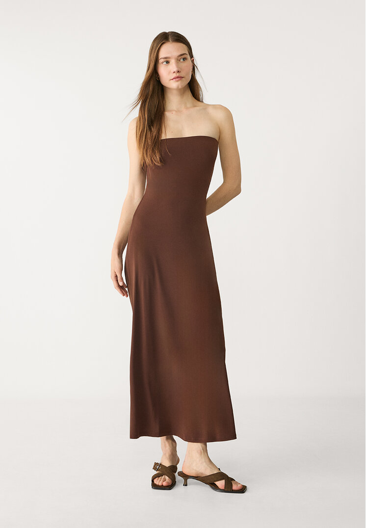 vestido midi evase hombros descubiertos
